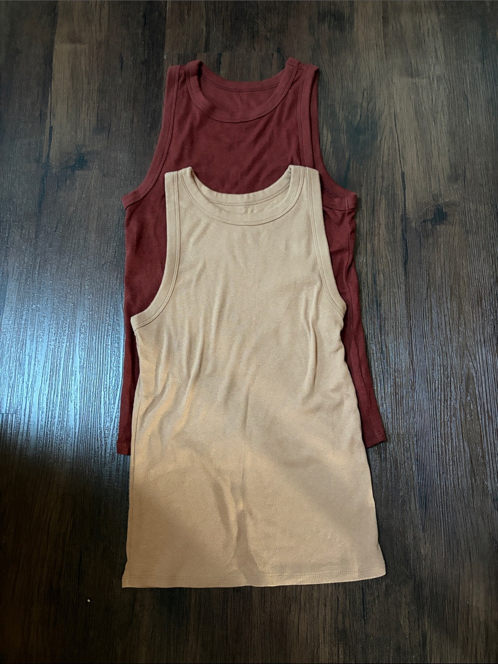 a new day Ribbed Scoop Neck Tank Tops in Tan and Burgundy women’s size L.